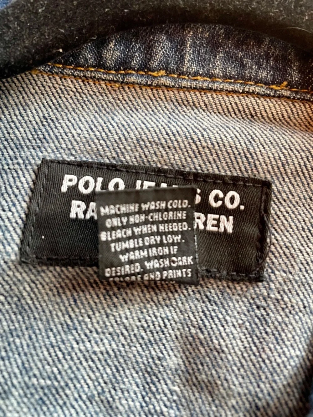 Vintage Ralph Lauren Denim Jacket, back is beaded with American Flag, sz. L - Picture 5 of 5